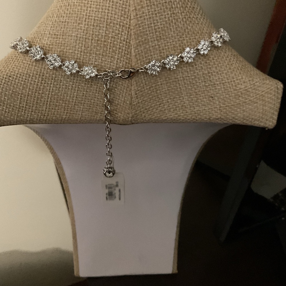 Ann Taylor Flower Necklace and Earring set - Picture 7 of 7